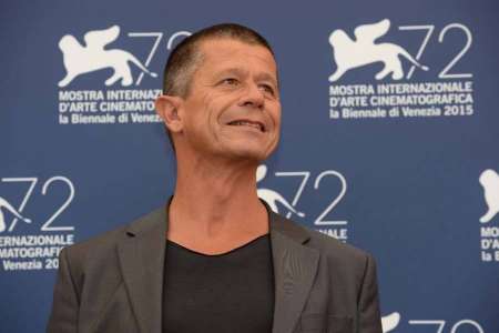 Emmanuel Carrère remporte le Prix Aujourd’hui avec V13  