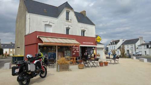 La municipalite rachète une librairie pour la sauver (Morbihan)