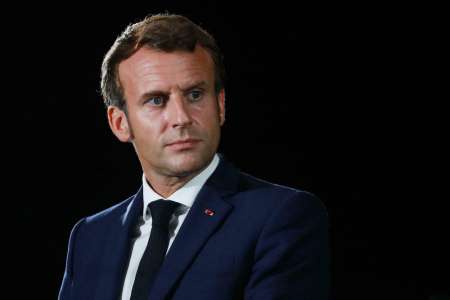 JO 2024 : Emmanuel Macron annule le déplacement des bouquinistes