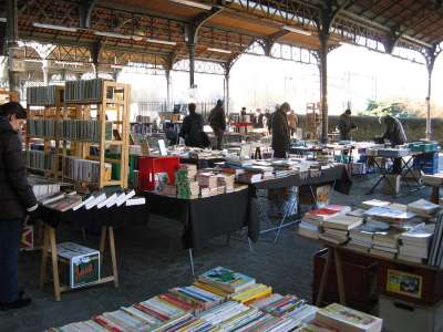 Le Conseil d'État valide l'interdiction de vente de livres sur les marchés