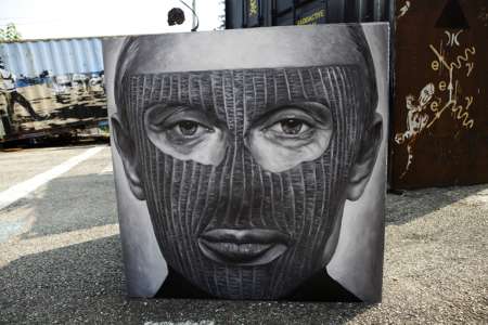 Russie : “Le pouvoir s’en prend également aux artistes protestataires”