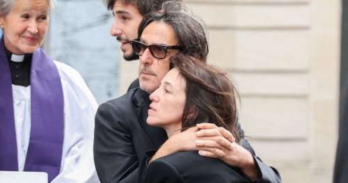 Obsèques de Jane Birkin : ce geste affectueux d’Yvan Attal envers Charlotte Gainsbourg a ému tout le monde