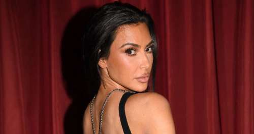 Kim Kardashian dévoile ses plaques impressionnantes de psoriasis en vidéo