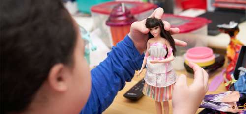 Mattel présente la première poupée Barbie représentant une personne atteinte du syndrome de Down