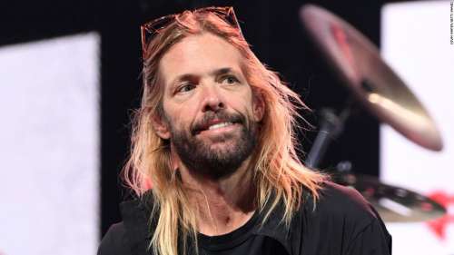 Taylor Hawkins: Les Foo Fighters annoncent deux chaussures hommage pour honorer le défunt membre du groupe