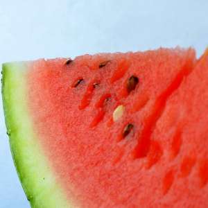 Ne jetez JAMAIS les graines de melon d’eau – vous serez choqué par les bienfaits que procurent ces petites choses