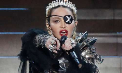 Madonna rompt la couverture et détaille le report de la tournée après la peur de la santé aux soins intensifs |  Nouvelles des célébrités |  Showbiz et télévision