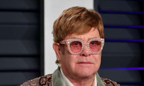 Elton John transporté d’urgence à l’hôpital après une chute dans une villa française |  Nouvelles des célébrités |  Showbiz et télévision