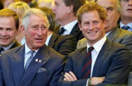 Le prince Harry trouve le scandale de « l’argent sale » du prince Charles surréaliste, dit son ami