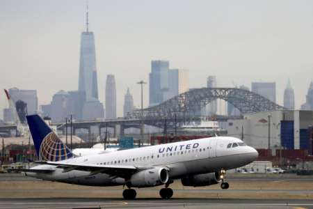 Un vol d’United Airlines effectue un atterrissage d’urgence après l’apparition du voyant d’alerte de porte ouverte en vol