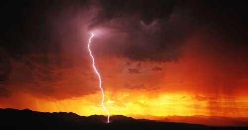 Admirez la puissance des orages qui grondent dans le ciel américain