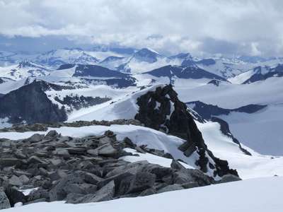 La fonte des glaces révèle des milliers de vestiges antiques cachés dans les montagnes scandinaves