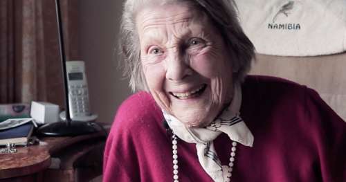 Écoutez le tendre témoignage de Mamita, une femme centenaire remplie de joie de vivre