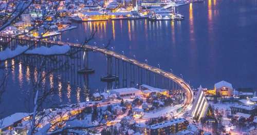 Découvrez la ville de Tromsø en Norvège, entre aurores boréales et soleil de minuit