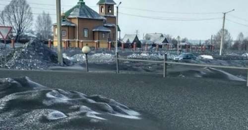 Une neige noire et toxique a recouvert la Sibérie et ses habitants : est-ce là le monde de demain ?