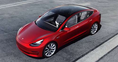 Le Model 3 à 35 000 $ que Tesla avait promis est enfin là