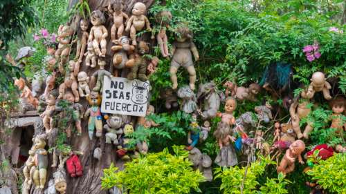Le saviez-vous ? Au Mexique, il existe une île « peuplée » de vieilles poupées démembrées
