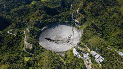 Le radiotélescope géant d’Arecibo s’effondre à Porto Rico