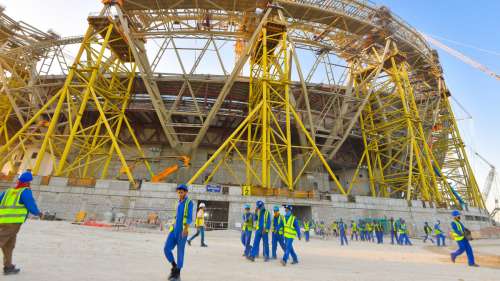 6 500 travailleurs étrangers sont morts sur les chantiers de la Coupe du monde au Qatar