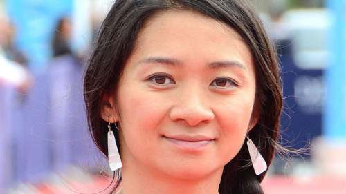 Chloé Zhao, première femme de couleur de l’Histoire à gagner l’Oscar de la meilleure réalisatrice