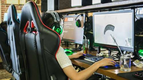 La Chine limite les jeux en ligne à 3 h par semaine pour les mineurs