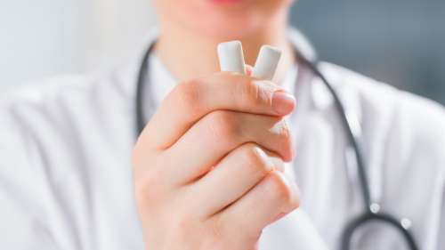 Un chewing-gum expérimental piégeant les particules virales pourrait aider à combattre le Covid-19