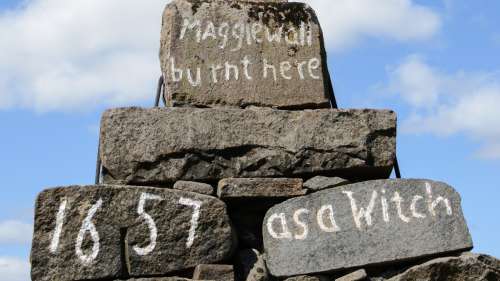 Des milliers de sorcières tuées il y a trois siècles vont être graciées en Écosse