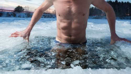 Les bains glacés améliorent-ils réellement la récupération musculaire ?