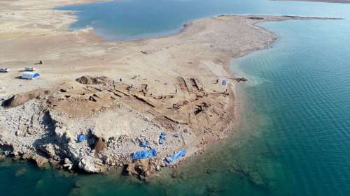 Les ruines d’une cité antique vieille de 3 400 ans émergent après l’assèchement d’un barrage géant