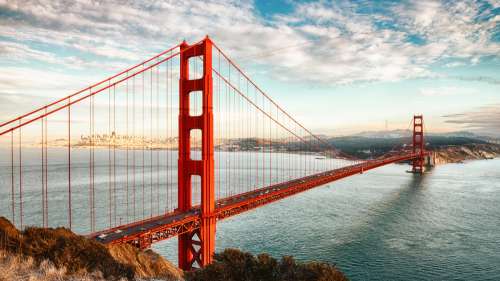 Le célèbre pont du Golden Gate émet des bruits glaçants