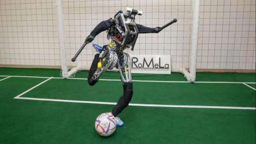 ARTEMIS, le robot humanoïde le plus rapide au monde qui s’entraîne à jouer au football