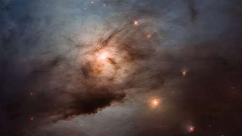 Hubble fête son anniversaire en beauté avec la nébuleuse NGC 1333