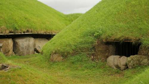 Un cimetière monumental vieux de 4 000 ans découvert près de Stonehenge