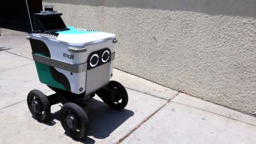 Les robots de livraison de nourriture de Los Angeles se font attaquer et vandaliser