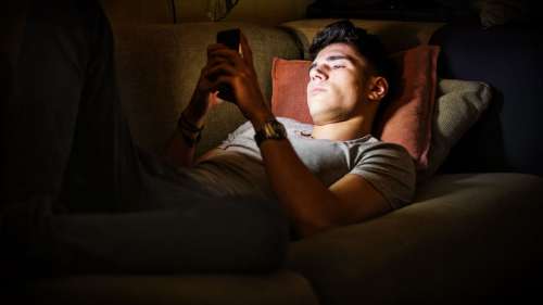 L’exposition à la lumière pendant la nuit augmente de 30 % le risque de dépression
