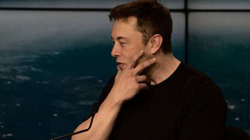 Elon Musk affirme qu’il possède un grand cimetière rempli de ses ennemis