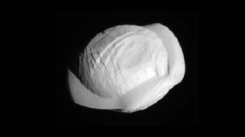 À la découverte de Pan, la « lune ravioli » de Saturne