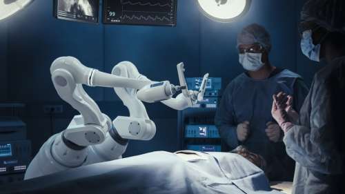 Une femme serait morte à cause d’un robot chirurgical lors d’une opération