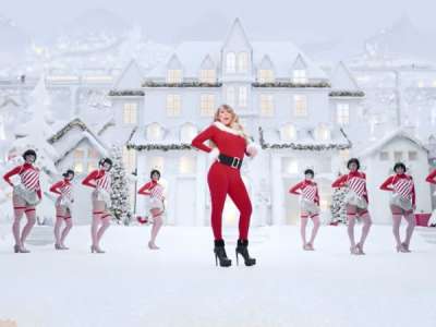 All I Want for Christmas Is You : Mariah Carey dépoussière son tube culte avec une nouvelle version (VIDEO)