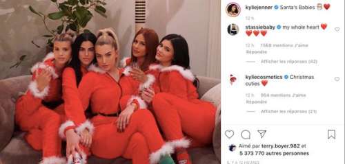 Kylie Jenner et ses BFF déguisées en lutins pour fêter Noël