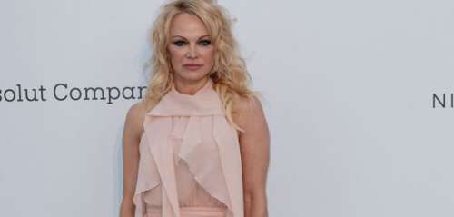 Pamela Anderson accusée d'être endettée : elle nie avoir épousé Jon Peters pour son argent
