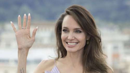 Angelina Jolie : de quelle maladie souffrait sa mère ?