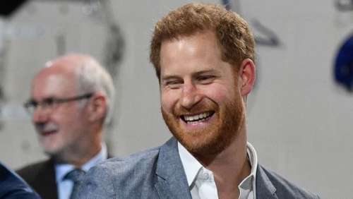 Prince Harry : au Royaume-Uni, il parle de sa fille Lilibet pour la première fois lors d'une apparition surprise 