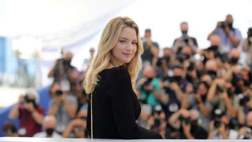 Virginie Efira en petite robe noire à Cannes : deuxième apparition tout en séduction sur le tapis rouge