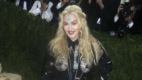 L'histoire derrière le look. Madonna : comment cette robe transparente a permis de faire passer un puissant message