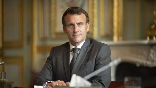 Emmanuel Macron : quel est le prix de son polo Lacoste ?
