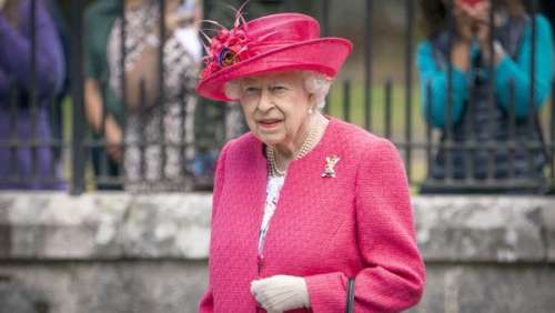 Elizabeth II inquiète : un membre du personnel de Balmoral testé positif au Covid-19