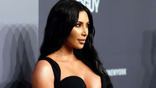Kim Kardashian : la star débarque à New York dans une tenue en cuir de la tête aux pieds !