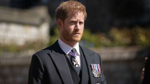 Prince Harry privé d'uniforme : ce costume cravate embarrassant pour sa prochaine apparition