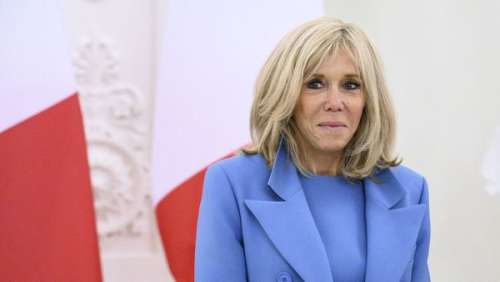 Marc-Olivier Fogiel, Line Renaud, Carla Bruni… Qui sont les people proches de Brigitte Macron ? 